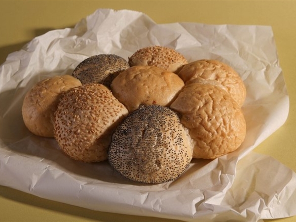 Paasei Afbakbroodje Wit