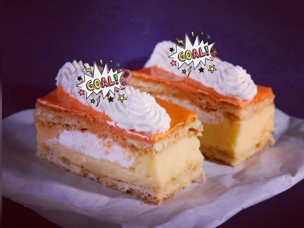 Oranje voetbal tompouce